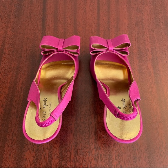 Kate Spade fuchsia satin sling back heels with bow - Picture 5 of 7